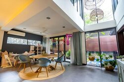 River Valley Road (D9), Terrace #456998021